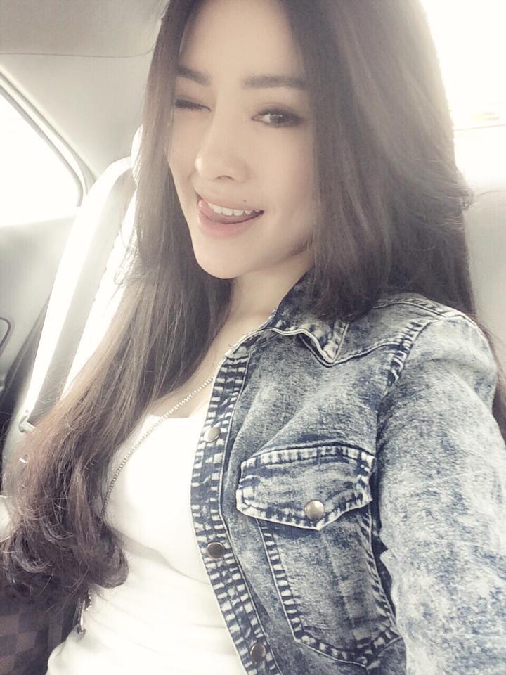 大龟慢慢挺进娇妻的身体